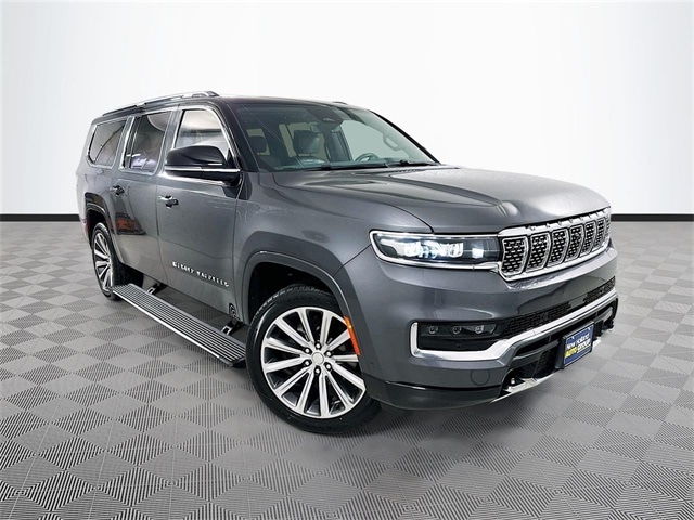 2023 Jeep Grand Wagoneer L Series II's photo