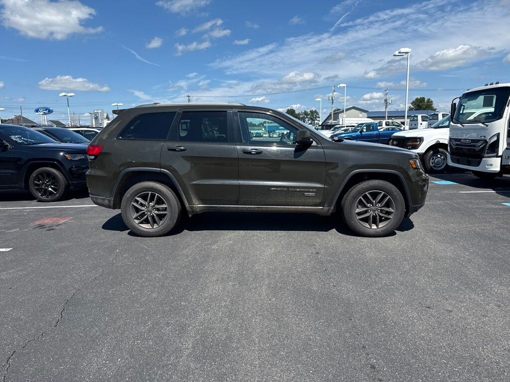 Used 2016 Jeep Grand Cherokee Laredo SUV