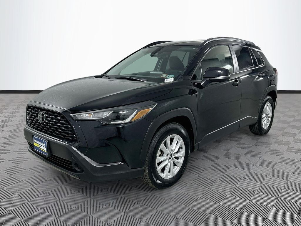 Used 2024 Toyota Corolla Cross LE SUV