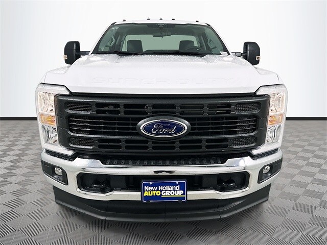 2026 Ford F-350 XL photo 2