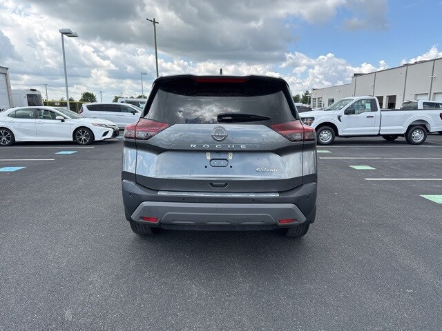 2023 Nissan Rogue SV photo 3