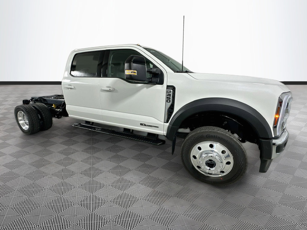 New 2026 Ford F-450 Chassis Lariat Chassis