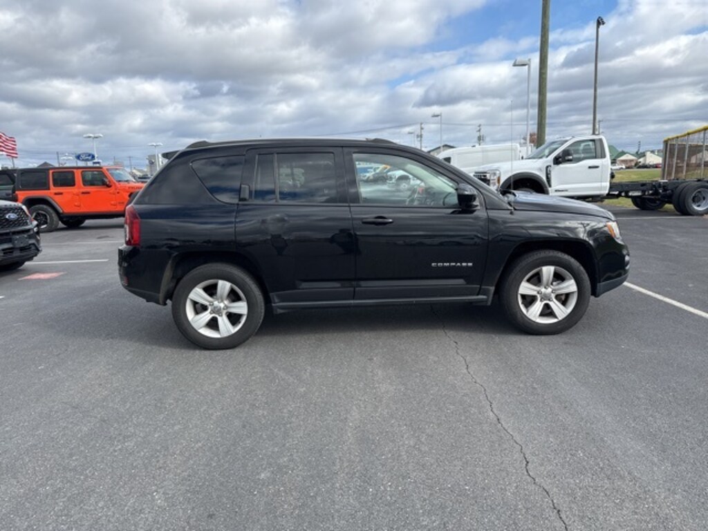 Used 2016 Jeep Compass Latitude SUV