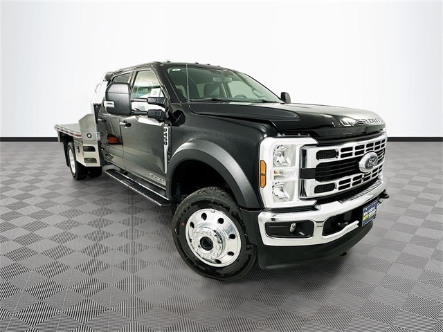 2026 Ford F-450 Super Duty Chassis Cab XLT's photo