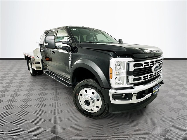 2026 Ford F-450 Super Duty Chassis Cab XLT's photo