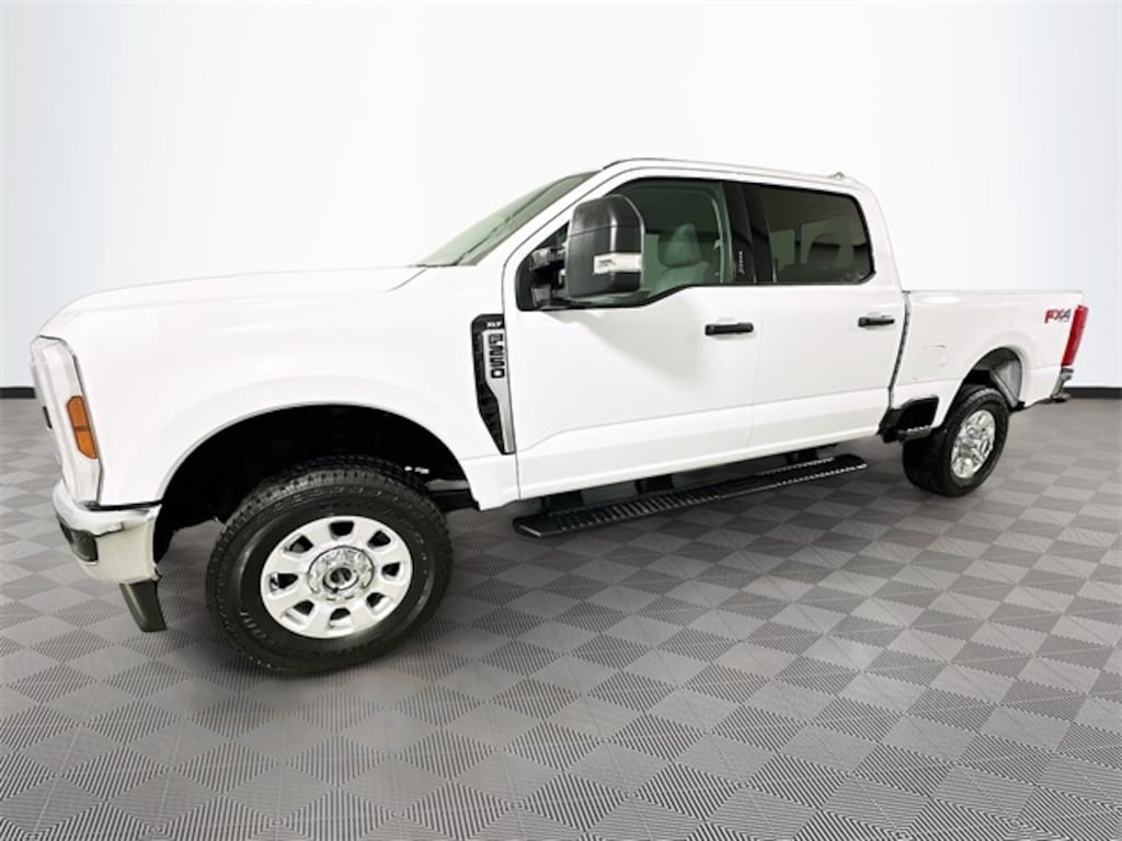 Used 2024 Ford F-250 XLT Truck Crew Cab