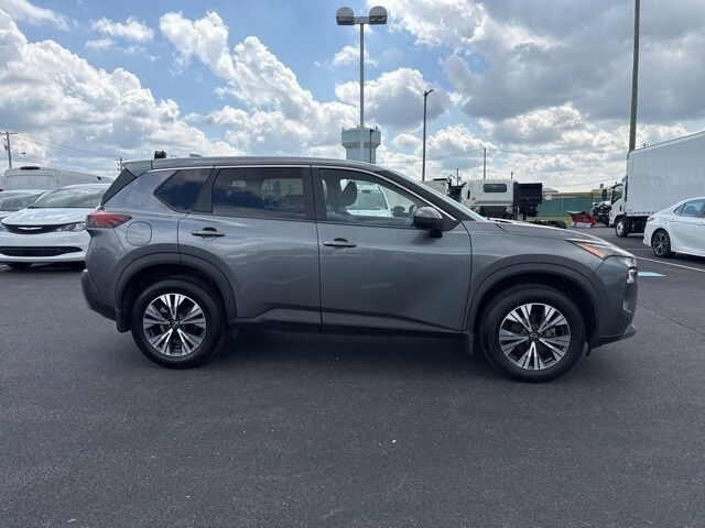2023 Nissan Rogue SV photo 4