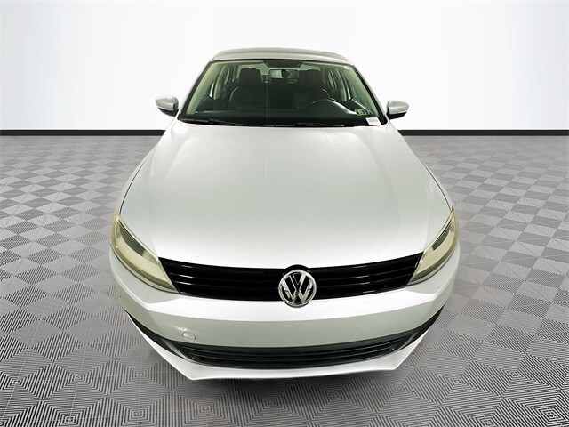 2012 Volkswagen Jetta 2.5L SE photo 2