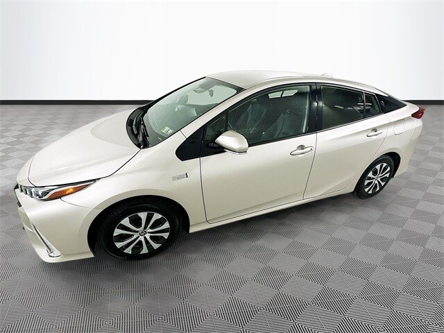 2020 Toyota Prius Prime XLE photo 4