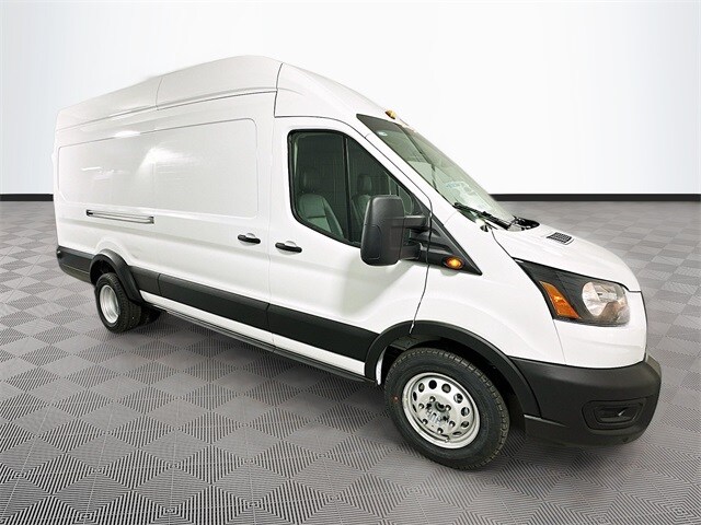 2026 Ford Transit photo 3