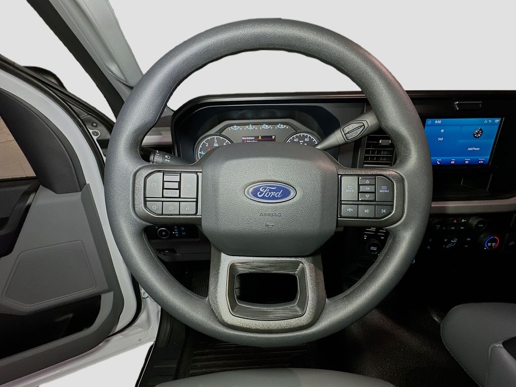 2026 Ford F-550 Super Duty Chassis Cab XL - Photo 7