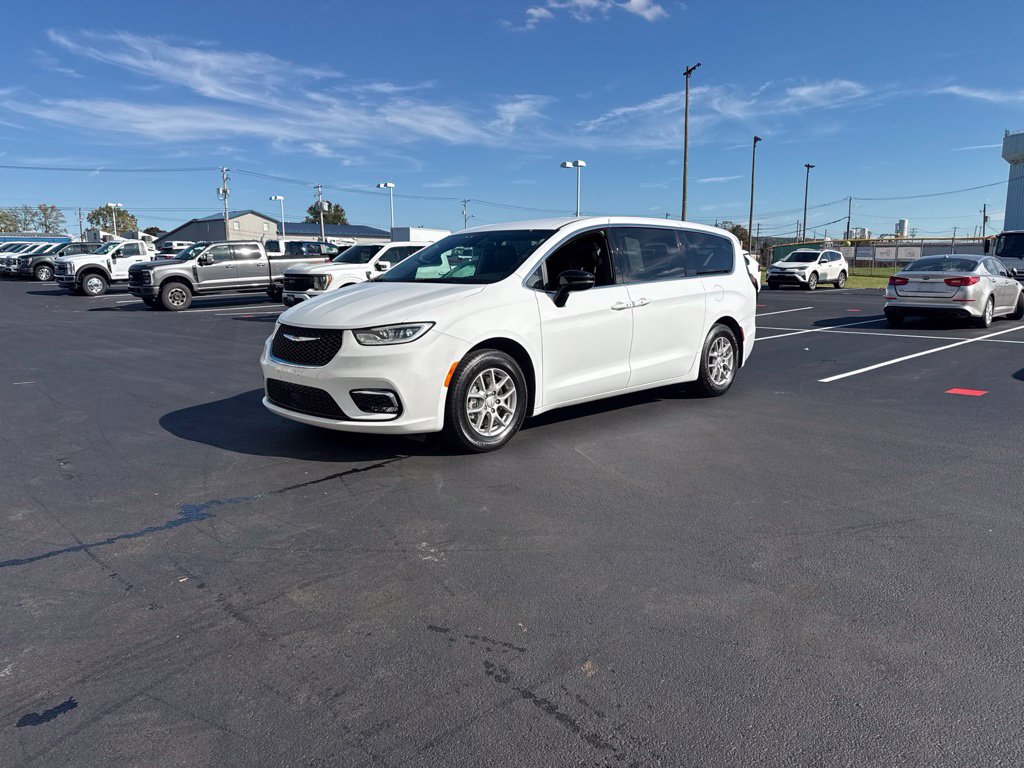 2025 Chrysler Pacifica