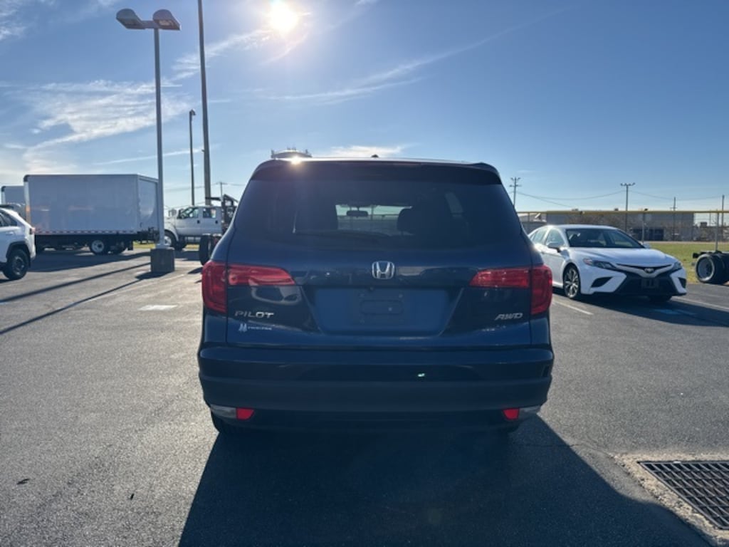 Certified 2017 Honda Pilot EX SUV