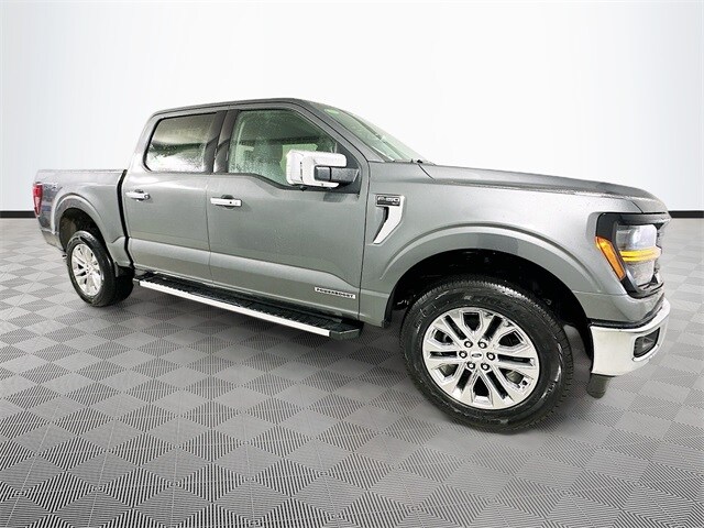 2025 Ford F-150 XLT photo 2