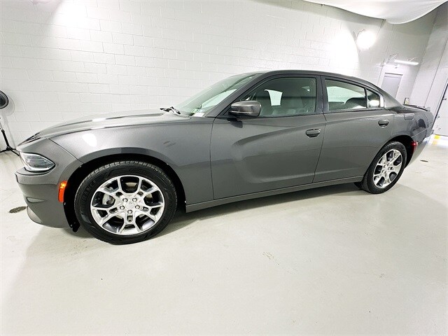 2015 Dodge Charger SXT photo 4