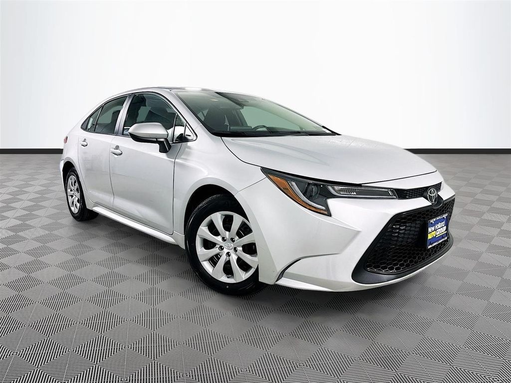 Used 2021 Toyota Corolla LE Sedan