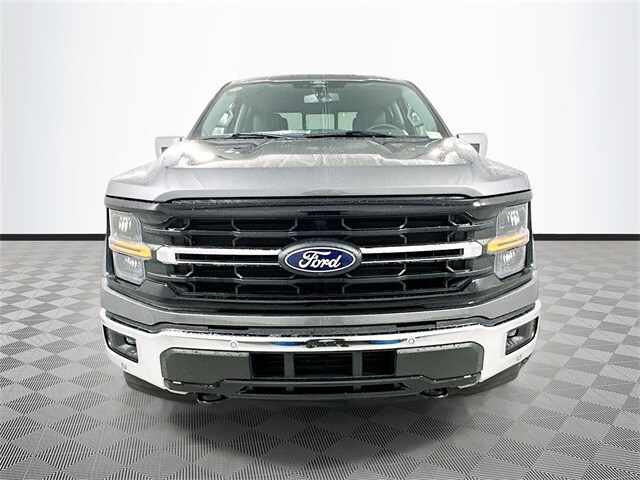2025 Ford F-150 XLT photo 3