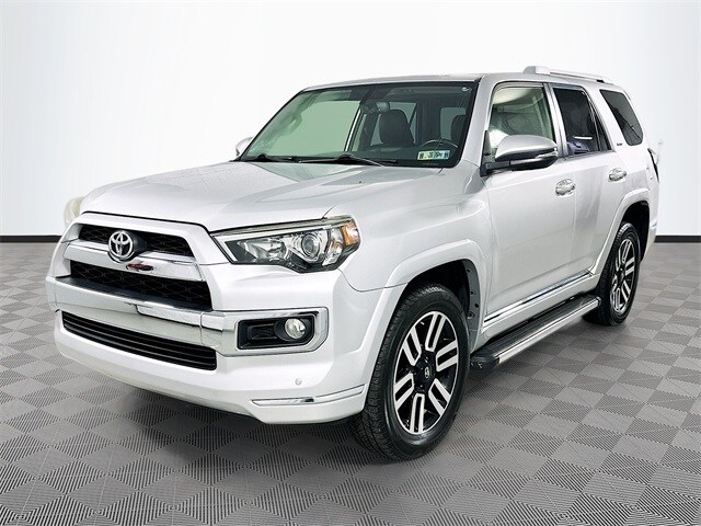 2014 Toyota 4Runner Limited photo 3