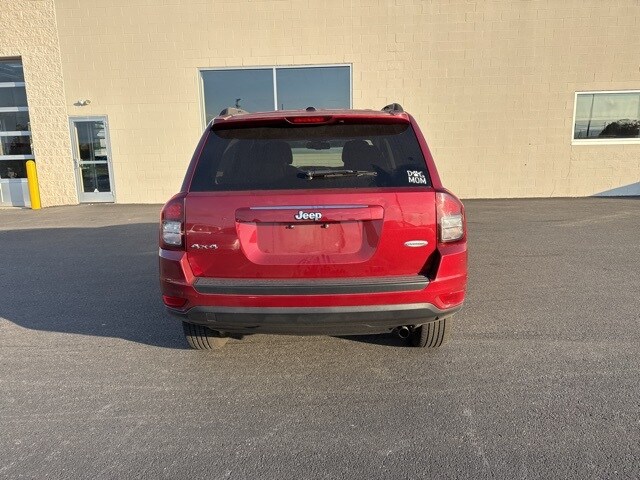 2016 Jeep Compass Latitude photo 3