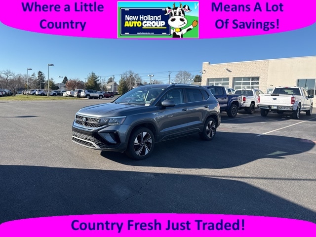 2023 Volkswagen Taos SE's photo