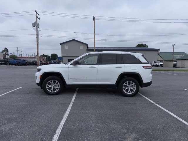 Certified 2022 Jeep Grand Cherokee Limited with VIN 1C4RJHBG5N8557427 for sale in New Holland, PA