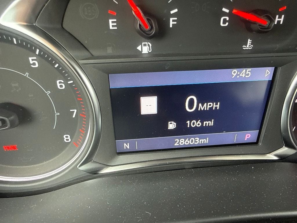 2023 GMC Acadia SLT - Photo 9