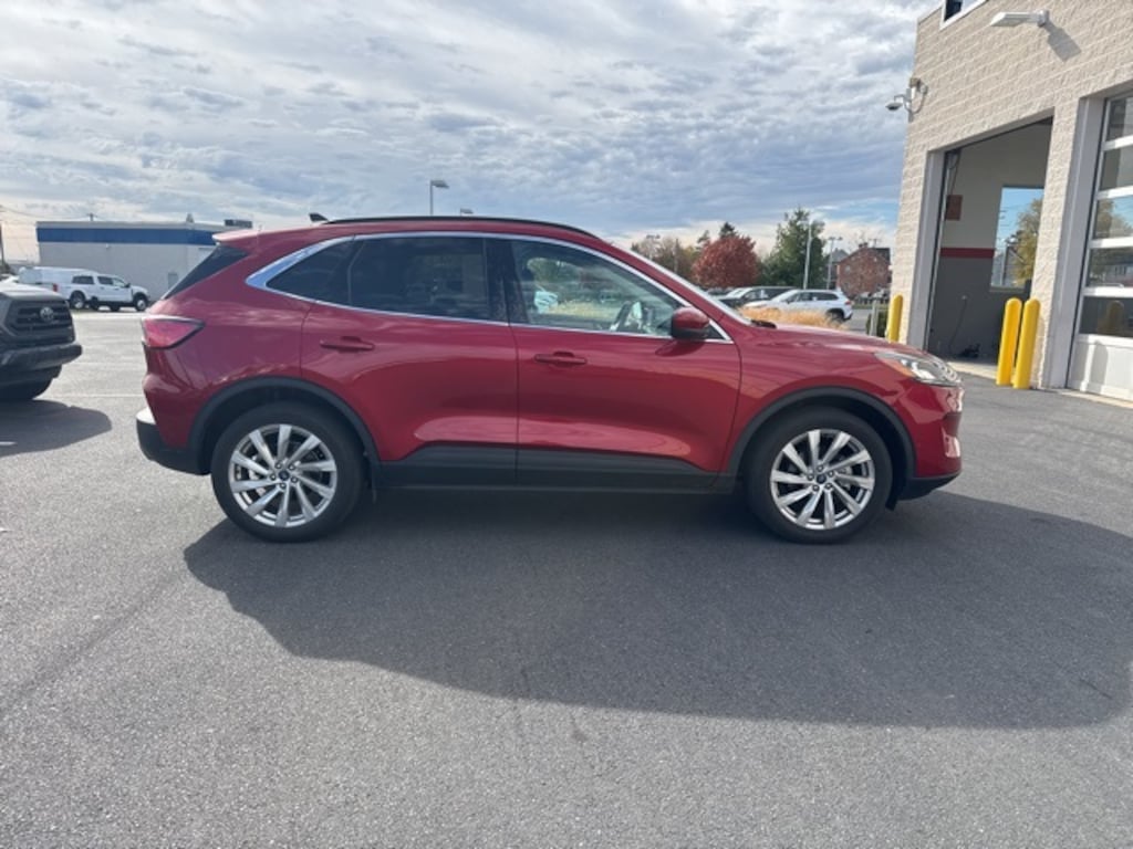 Certified 2022 Ford Escape Titanium SUV