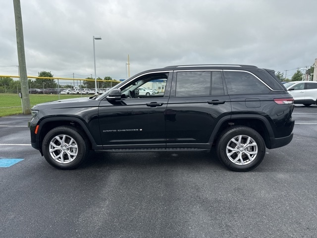 Certified 2022 Jeep Grand Cherokee Limited with VIN 1C4RJHBG6N8605534 for sale in New Holland, PA