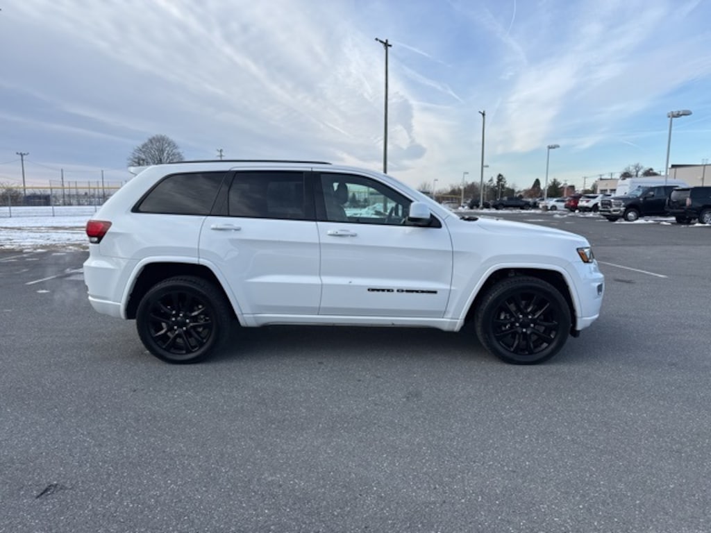 Used 2021 Jeep Grand Cherokee Laredo X SUV