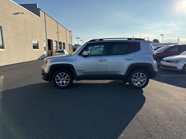 Used 2015 Jeep Renegade Latitude with VIN ZACCJBBT9FPC21631 for sale in New Holland, PA