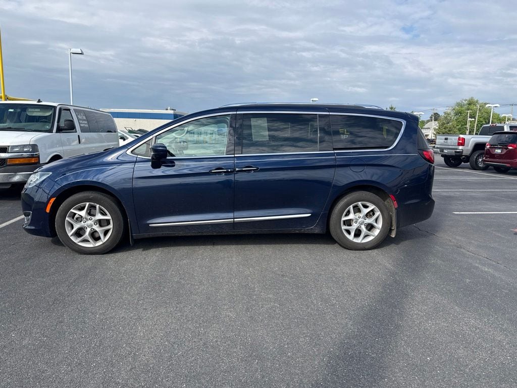Used 2017 Chrysler Pacifica Touring-L Plus with VIN 2C4RC1EG0HR708471 for sale in New Holland, PA