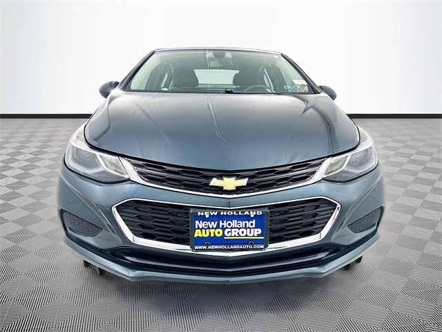 Used 2018 Chevrolet Cruze LT with VIN 1G1BE5SMXJ7110417 for sale in New Holland, PA