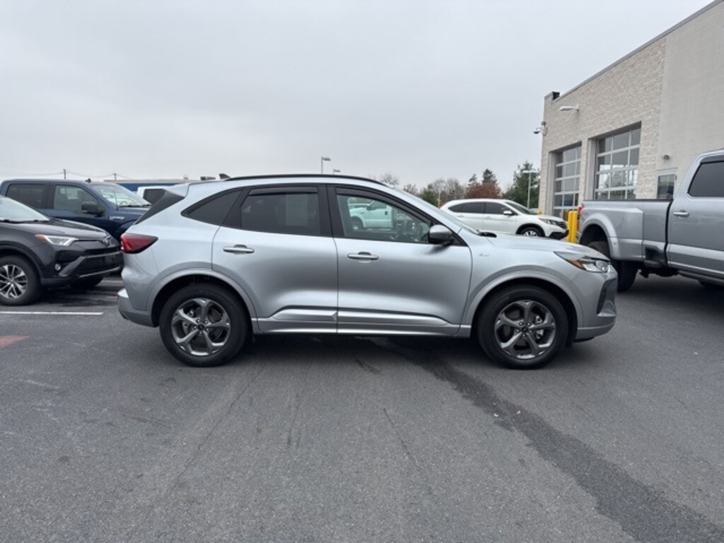 Certified 2024 Ford Escape Hybrid ST-Line Select SUV