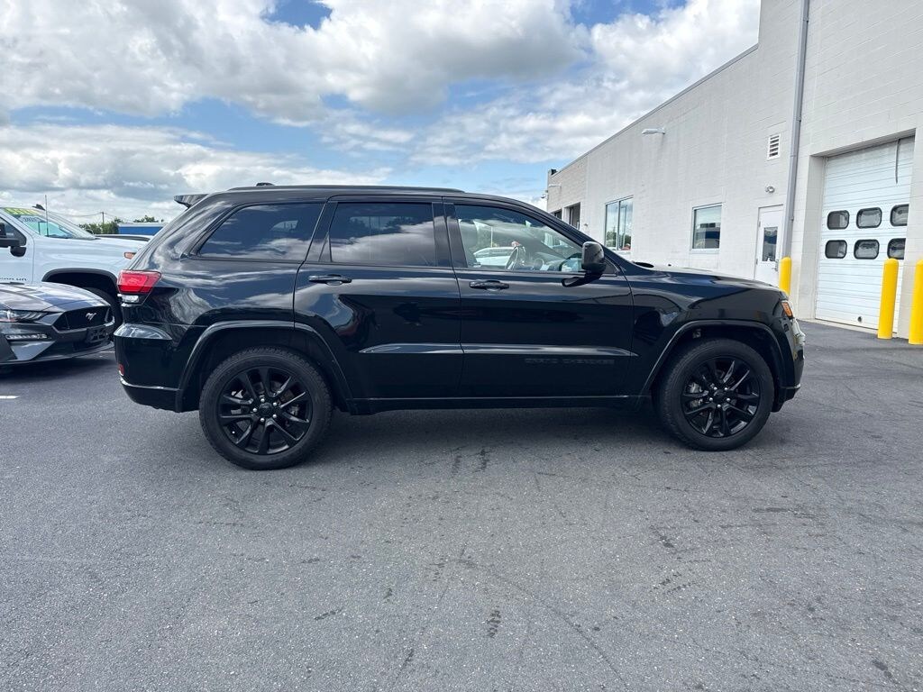 Used 2020 Jeep Grand Cherokee Altitude SUV