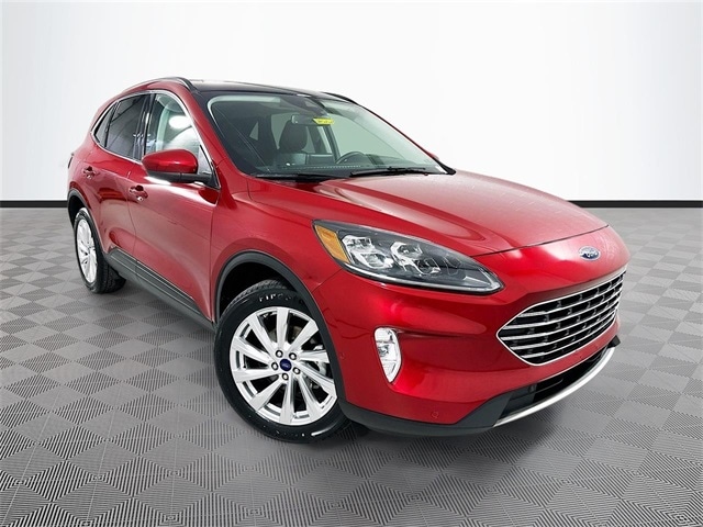 2022 Ford Escape Titanium's photo