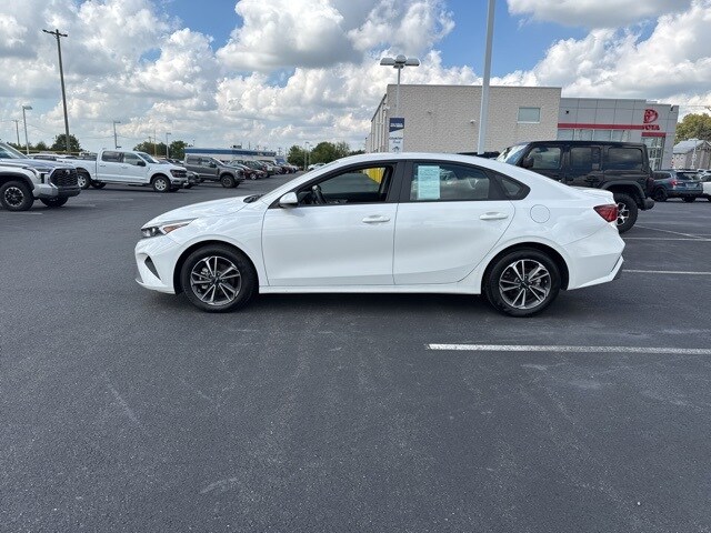Used 2023 Kia Forte LXS with VIN 3KPF24AD5PE661280 for sale in New Holland, PA