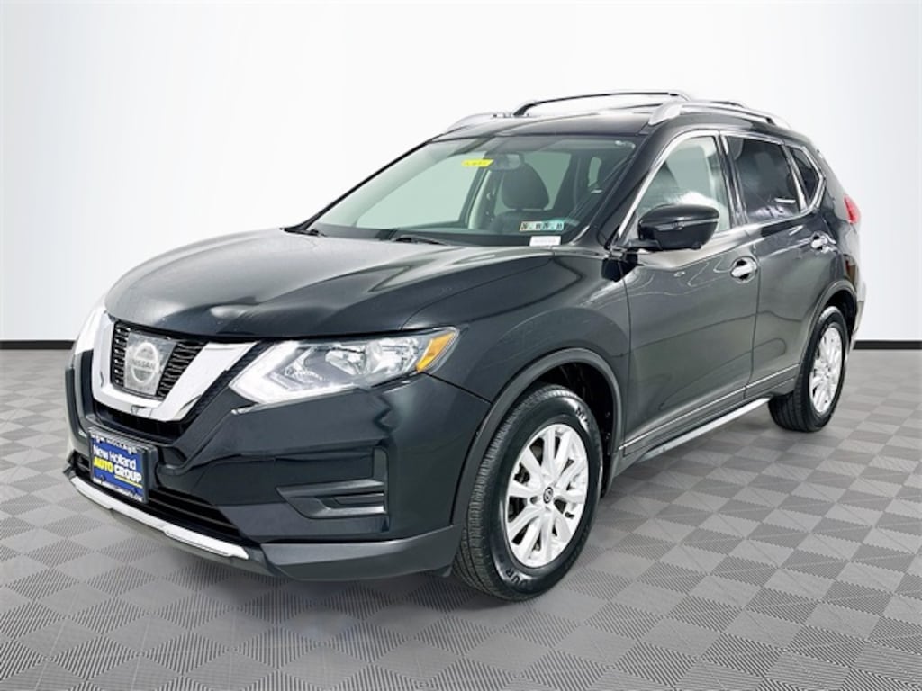 Used 2017 Nissan Rogue SV SUV
