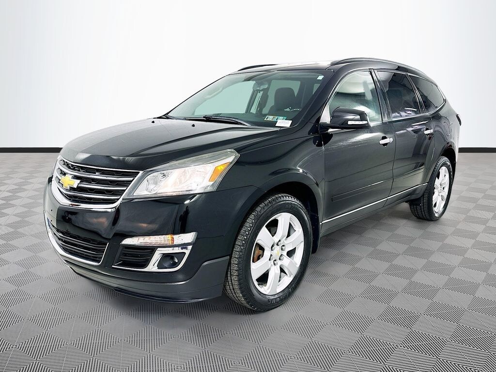 Used 2017 Chevrolet Traverse LT SUV