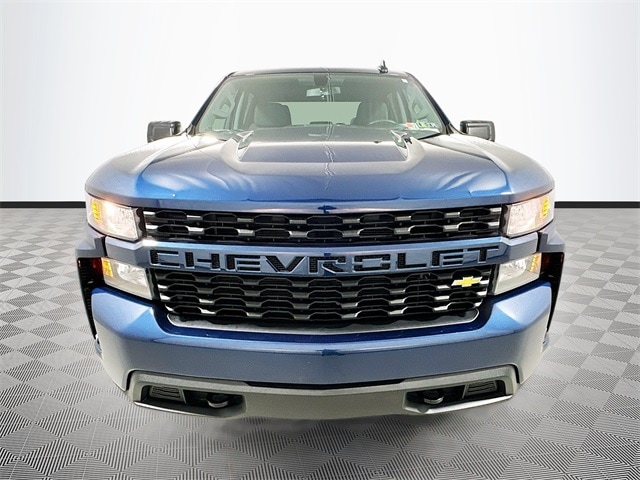 Used 2019 Chevrolet Silverado 1500 Custom with VIN 3GCPYBEH7KG152339 for sale in New Holland, PA