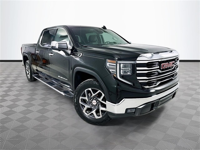 2022 GMC Sierra 1500 SLT's photo