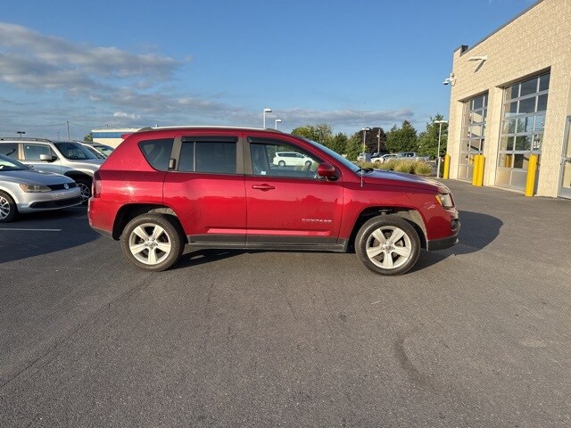 2016 Jeep Compass Latitude photo 4
