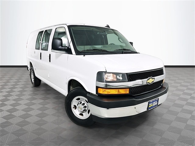 2024 Chevrolet Express Cargo Work Van's photo