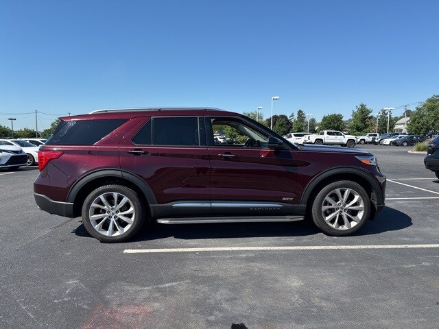 2022 Ford Explorer Platinum photo 3