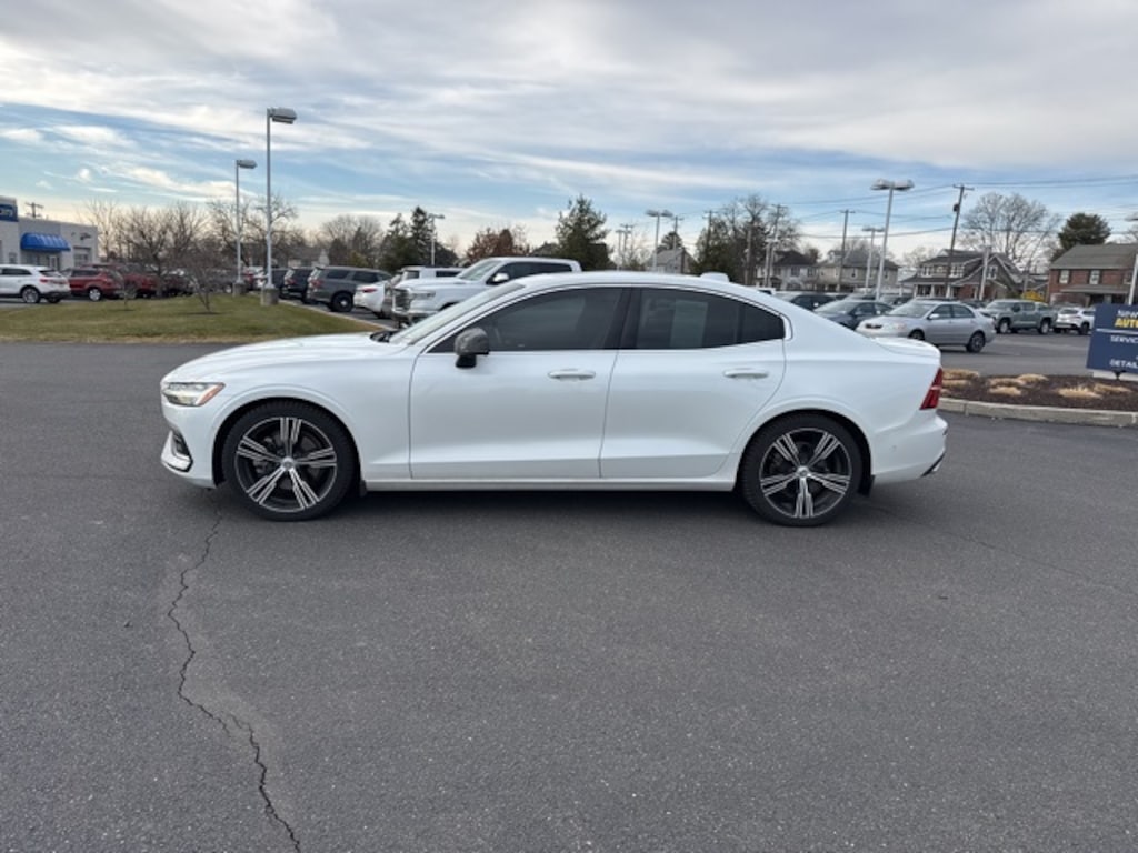 Used 2022 Volvo S60 B5 Inscription Sedan