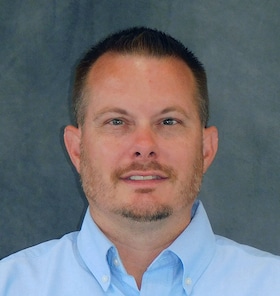 Staff member Tommy Davis from ID_0ccabf5809ed