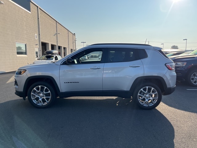 Certified 2024 Jeep Compass Latitude Lux with VIN 3C4NJDFNXRT112897 for sale in New Holland, PA