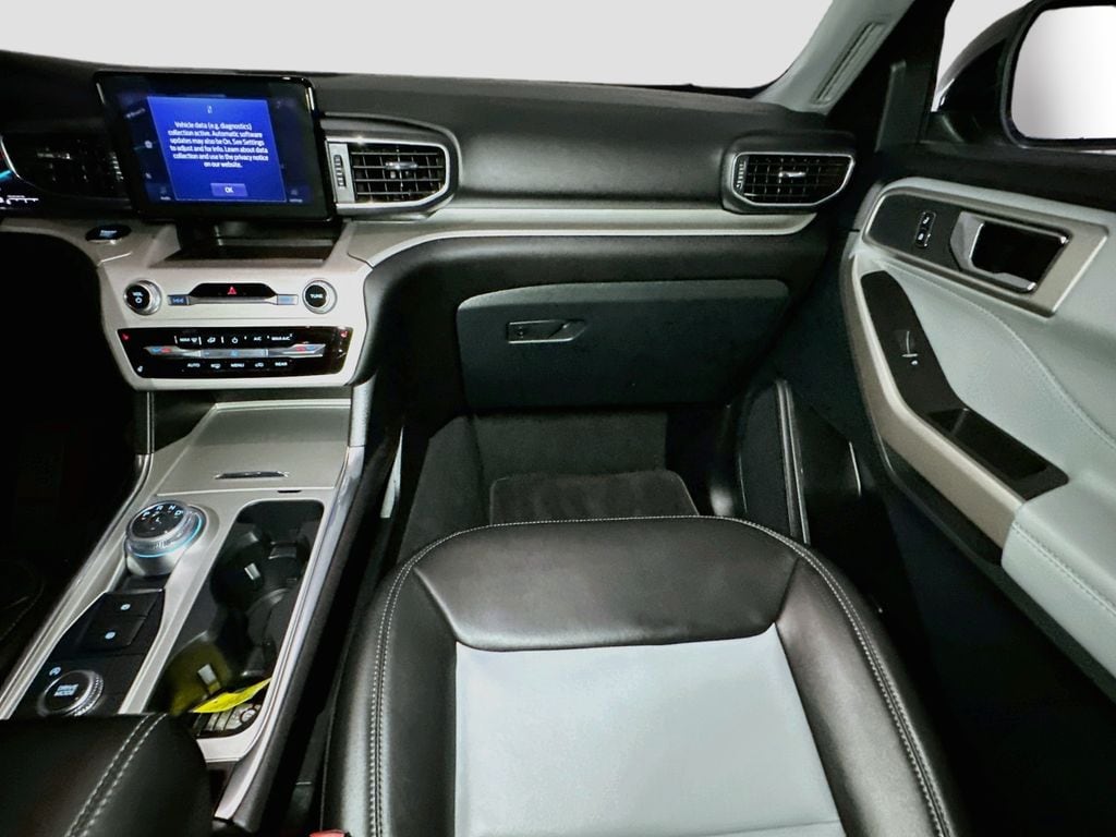 2024 Ford Explorer XLT - Photo 25