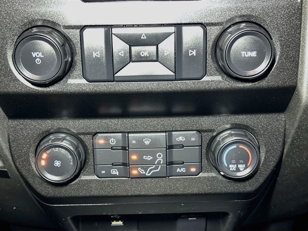 2021 Ford F-350 Super Duty XL - Photo 17