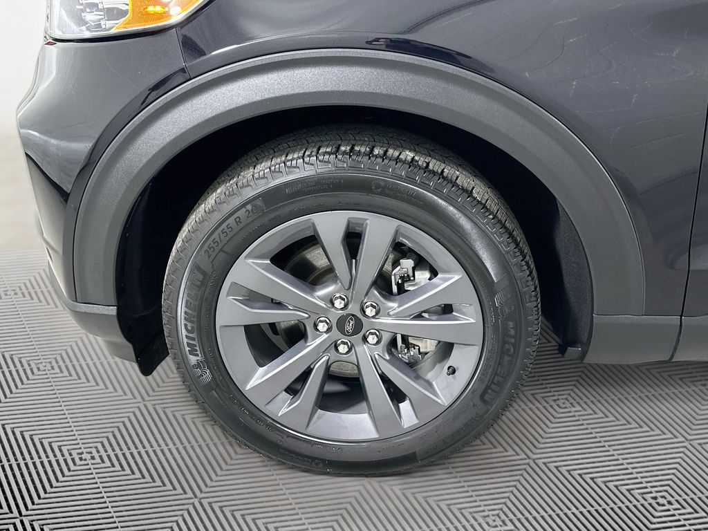 2024 Ford Explorer XLT - Photo 13