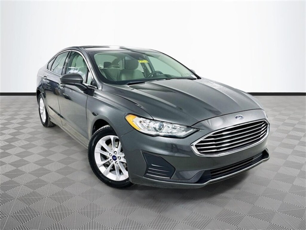 Used 2019 Ford Fusion SE Sedan